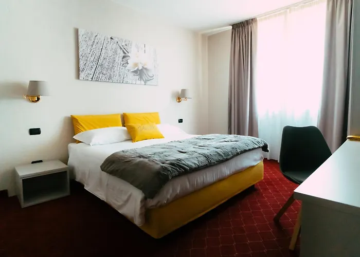 Essenza מלון Verrès